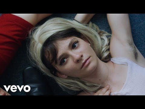 Youtube: Cherry Glazerr - Told You I'd Be With The Guys (Official Video)