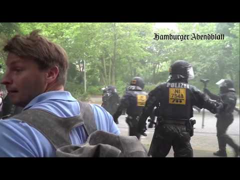 Youtube: Diplomatenwagen durchbricht Demoblockade am Gorch-Fock-Wall