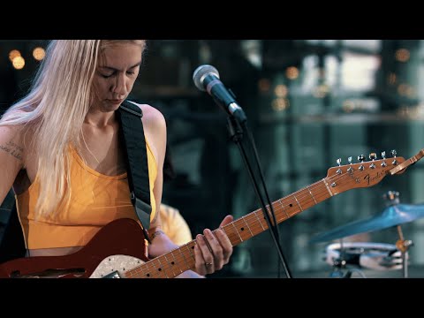Youtube: Torres - Are you Sleepwalking? (Live on KEXP)