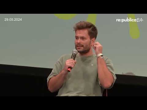 Youtube: Haltungsjournalist Thilo Jung definiert Journalismus (Republica 2024-05-29):