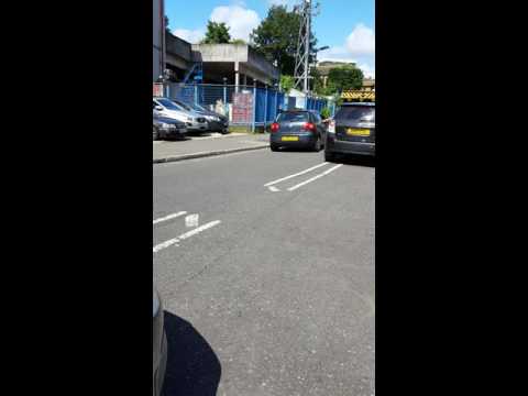 Youtube: Outrageous racist incident in Hackney