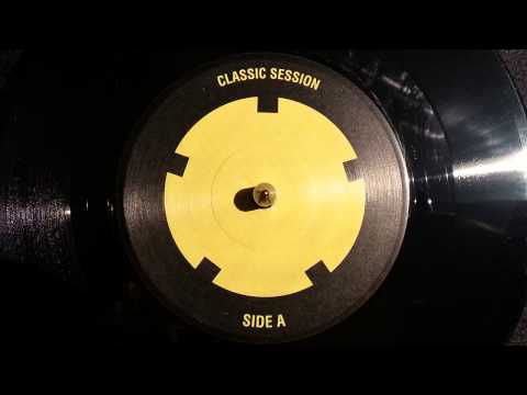 Youtube: Retrogott & Hulk Hodn - Geistgeschwür - 10 Years Classic Session 7" (2014)