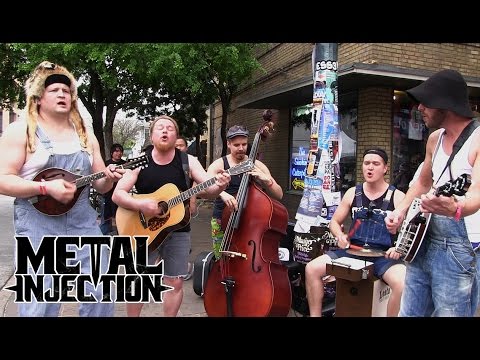 Youtube: GUNS N' ROSES "Paradise City" Performed By STEVE 'N' SEAGULLS on SXSW Streets | Metal Injection
