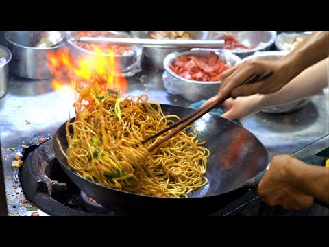 Youtube: Chinese Street Food -Fried noodles with egg fried rice, fried broiler, egg and vegetable pie