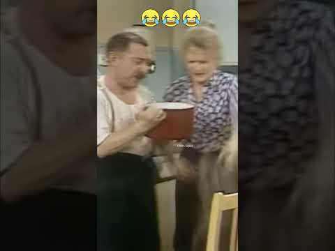 Youtube: Ekel Alfred - Das ist PUNSCH DU DUSSELIGE KUH🍷#comedy #memes #shorts #lustig #lachen #sketch #viral