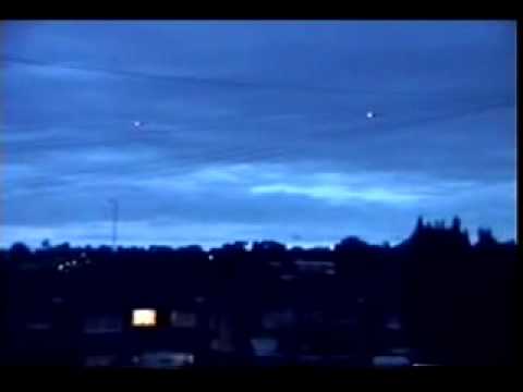 Youtube: UFO Orbs Over Southampton UK - 25th June 07.flv