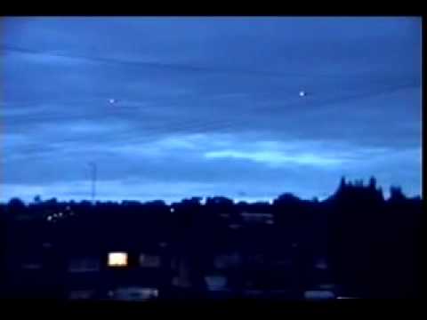 Youtube: UFO Orbs Over Southampton UK - 25th June 07.flv