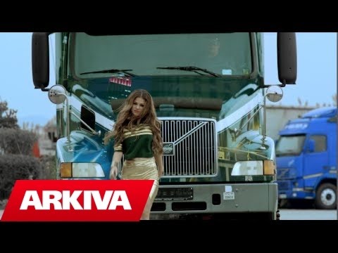 Youtube: Dhurata Dora - A bombi (Official Video HD)