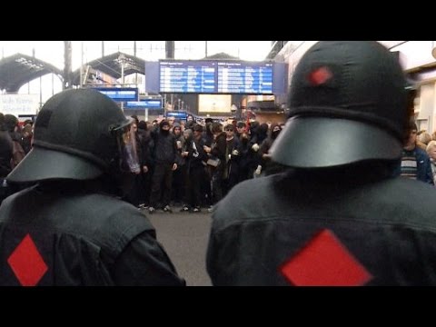 Youtube: Nach Demo gegen Rechts: Randale in Hamburg | SPIEGEL TV