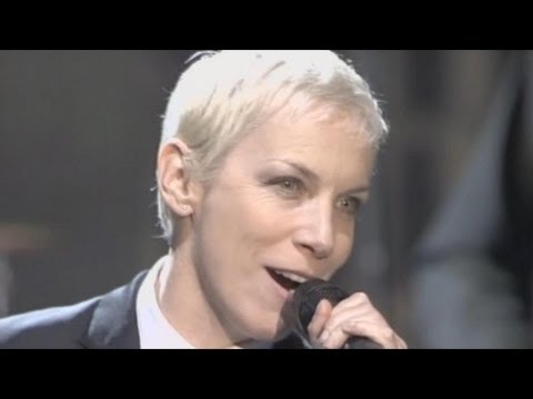 Youtube: Eurythmics - Sweet Dreams (Are Made of This). LIVE 2005