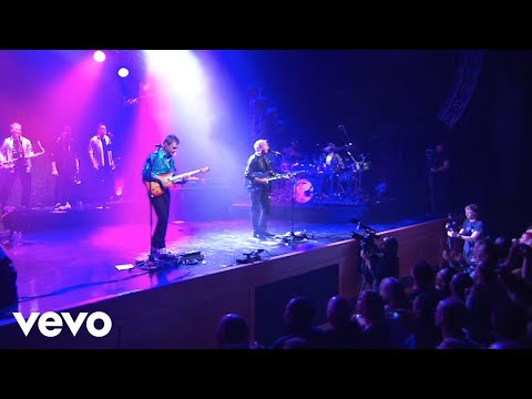 Youtube: Level 42 - Love Games (Sirens Tour Live 5.9.2015)