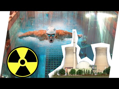 Youtube: Kann man im Atomkraftwerk schwimmen? feat. Phil's Physics | Geniale Fakten, Tipps & Tricks