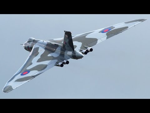 Youtube: Avro Vulcan XH558 Amazing Departure + Airshow - Great Sound (HD)