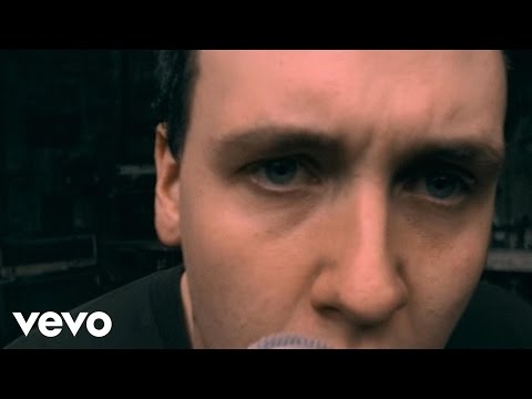 Youtube: Papa Roach - Between Angels And Insects