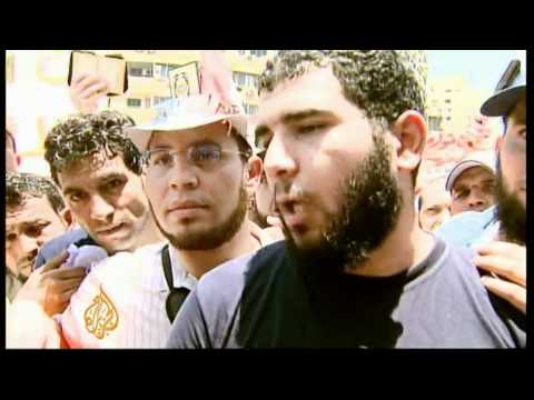 Youtube: Clash of ideologies mars Cairo protests