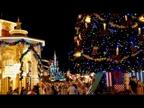 Youtube: Magic Kingdom 2020 Christmas Decorations At NIGHT - Filmed in 4K | Walt Disney World Florida