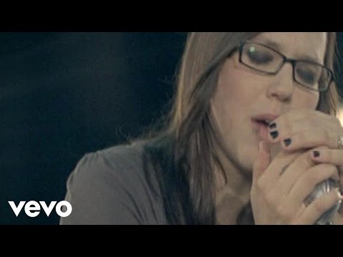 Youtube: Stefanie Heinzmann - The Unforgiven