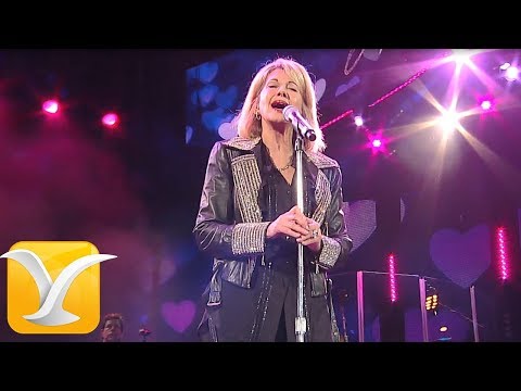 Youtube: Olivia Newton-John - Hopelessly Devoted to You - Festival de Viña del Mar 2017 HD 1080P