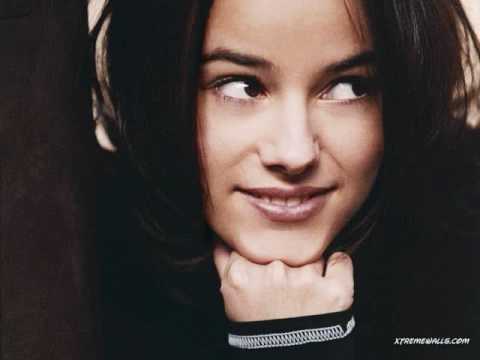 Youtube: Alizee Ella Elle L'a