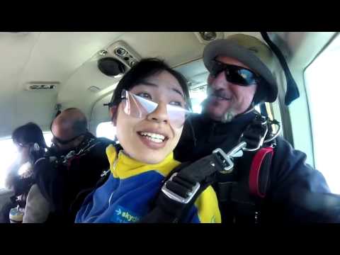 Youtube: Tandem Skydive - Lam Ho Yi