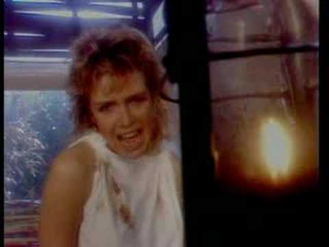 Youtube: Kim Wilde - Cambodia