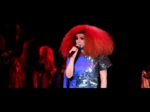 Youtube: Björk - Thunderbolt (Official Live Recording)