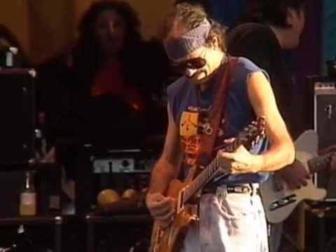 Youtube: Santana - guitar solo / 12 bar blues jam - 11/26/1989 (Official)