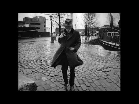 Youtube: Tom Waits - Tom Traubert's Blues (Four Sheets to the Wind in Copenhagen)
