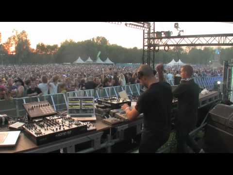 Youtube: Chris Liebing & Speedy J @ Awakenings Festival 2010