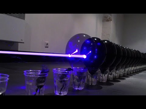 Youtube: 🎈 Pocket Blu-ray laser kills 100 black balloons in a row!