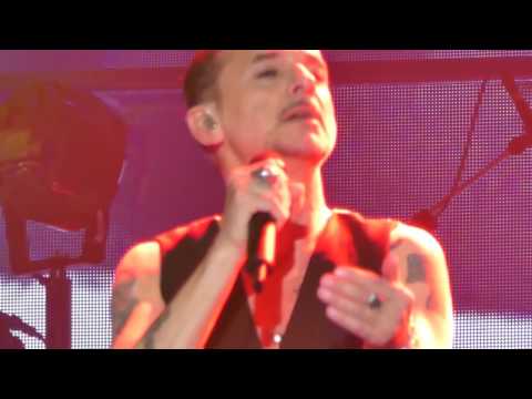 Youtube: Depeche Mode - Heroes 5th May 2017 Stockholm