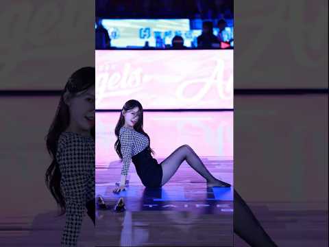 Youtube: 李雅英 這大長腿比我命還長 #李雅英 #이아영 #fubonangels #cheerleader @yyyoungggggg