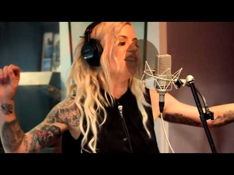 Youtube: Gin Wigmore "Sweet Hell" Nova acoustic