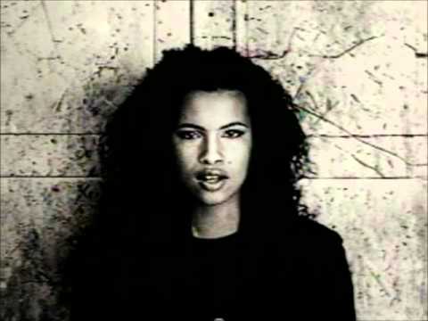 Youtube: 7 Seconds - Youssou N'dour Neneh Cherry