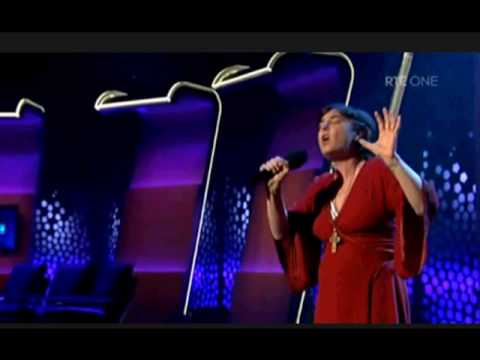 Youtube: Sinead O'Connor Unique version of Dylans The Times They are a Changin'.wmv