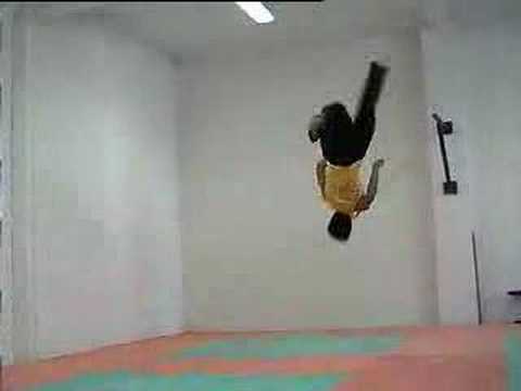 Youtube: Taekwondo - fly kick