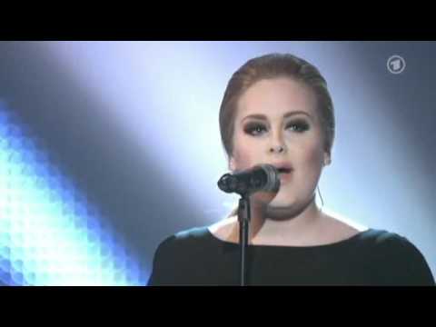 Youtube: Adele - Rolling In The Deep @ Echo 2011