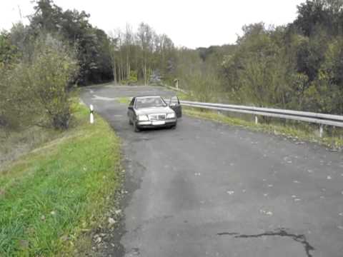 Youtube: Paranormal. Auto rollt bergauf Eußenhausen Meiningen.