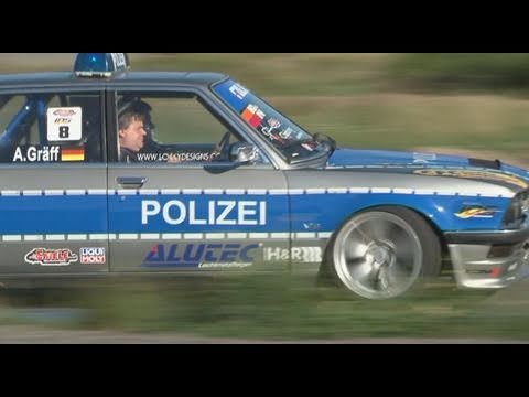 Youtube: DER HAMMER! -  "POLIZEI" :-) beim DRIFTEN und BURN OUT erwischt!!! - Police