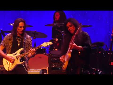 Youtube: "Bohemian Rhapsody" Steve Vai & Malmsteen & Zakk Wylde & Nuno@Atlantic City 11/30/18