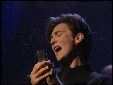 Youtube: k.d. lang - Constant Craving (MTV Unplugged)