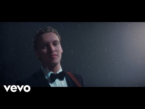 Youtube: George Ezra - Come On Home For Christmas (Alternate Video)