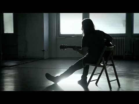 Youtube: Alter Bridge - Wer passt auf dich auf