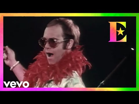 Youtube: Elton John - Step Into Christmas