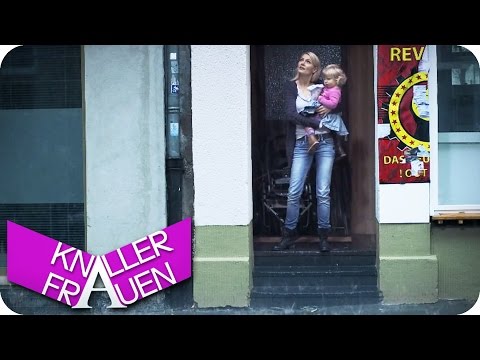 Youtube: Regenschauer - Knallerfrauen mit Martina Hill