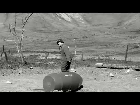 Youtube: Charlie Chaplin as a bomb examiner - Funny Part Of The great Dictator