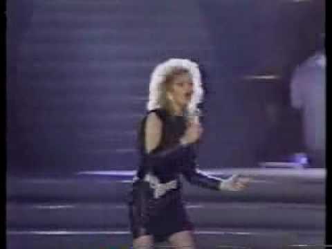 Youtube: Bonnie Tyler Live Total Eclipse of the Heart 1984 Grammy's