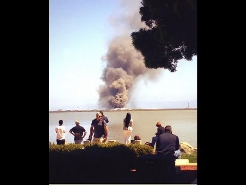 Youtube: Boeing 777 by Asiana Airlines crashed in San Francisco Airport July 6 2013 SF SFO Flight 214 Korean