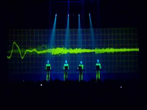 Youtube: Kraftwerk - (Minimum Maximum) Electro cardiogram