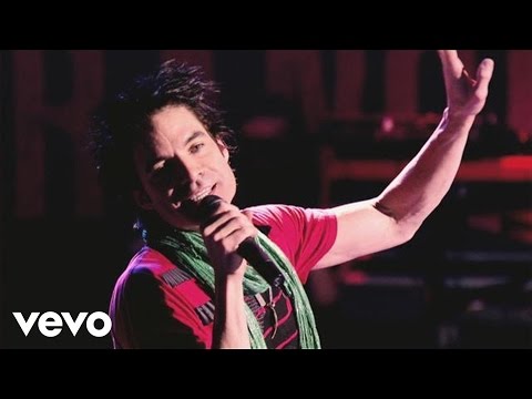 Youtube: Train - Shake Up Christmas (Official Video)